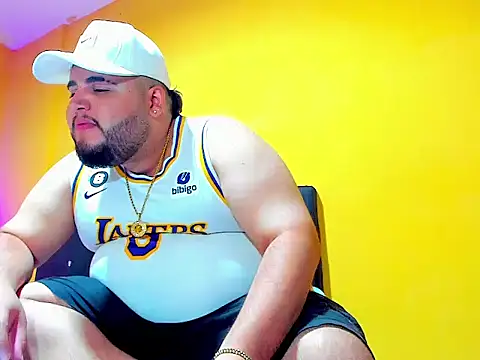 gainer_chubby_hot's cam snapshot