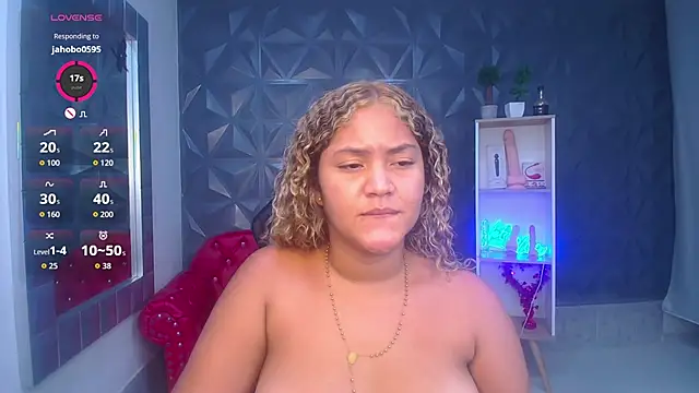 Cristal_War live sex cam