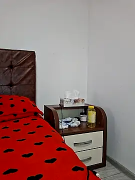 Sweet-milf-'s cam snapshot