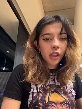 MiaaCute-'s cam snapshot