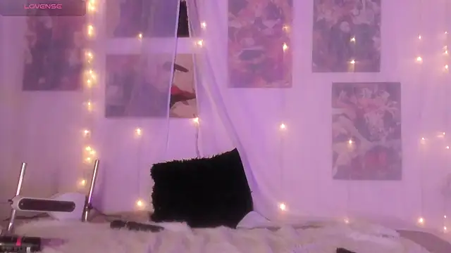 Luna-Chann's cam snapshot