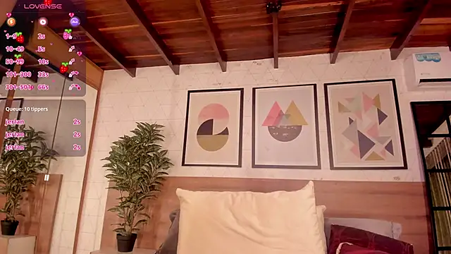 LunaRuso's cam snapshot