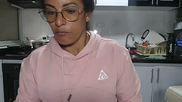 kateleyagrey's cam snapshot