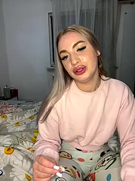 RuxyCatrina's cam snapshot