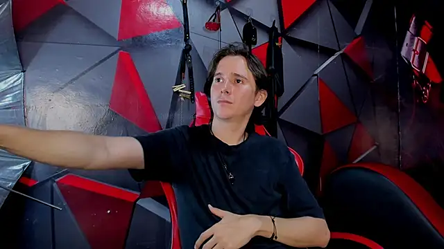 Aaron_LatinMen2's cam snapshot