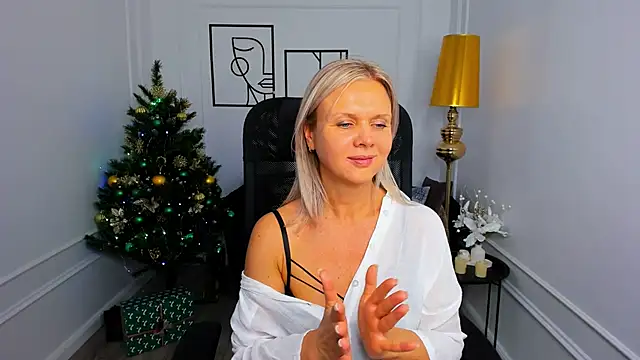 AgathaKlouin's cam snapshot