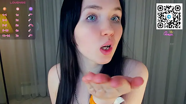 LenaKurpiel live sex cam