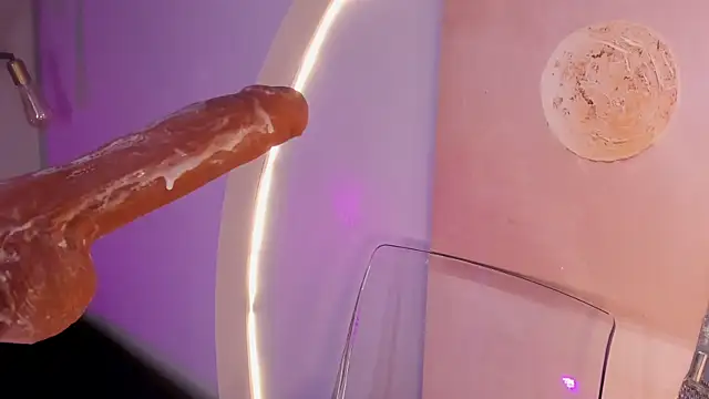 Juli_Casanova live sex cam