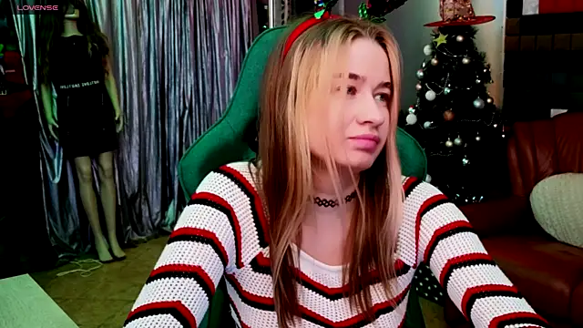 Leila_Pure's cam snapshot