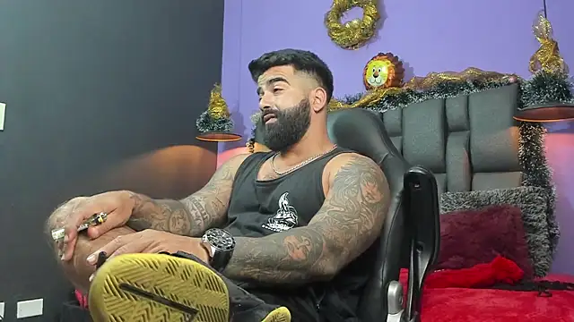 Lyon_vach live sex cam