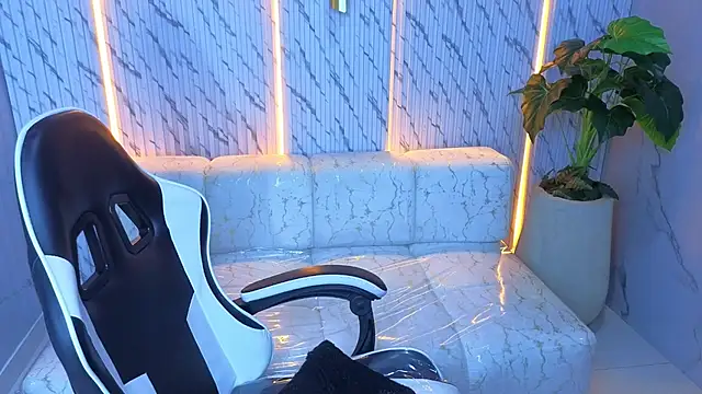 Phoebe_Tx's cam snapshot