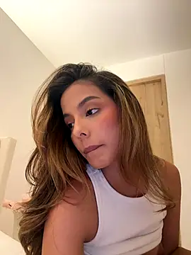 Bella_cutte_ live sex cam