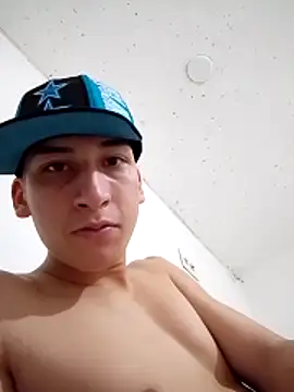 CoralSmit live sex cam