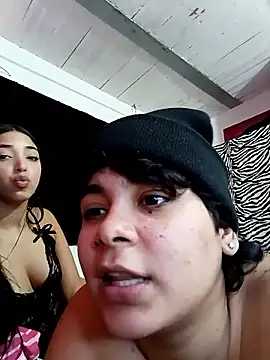 SHARLOTTE_AND_MORGAN's cam snapshot