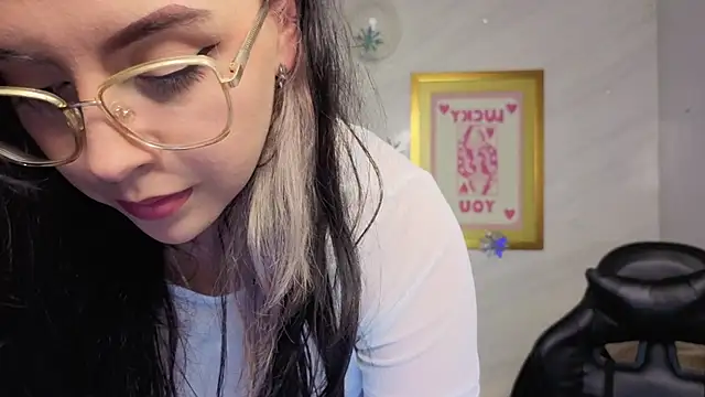 Hela_v's cam snapshot