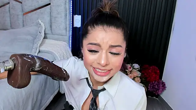 daniiphoeniixx live sex cam