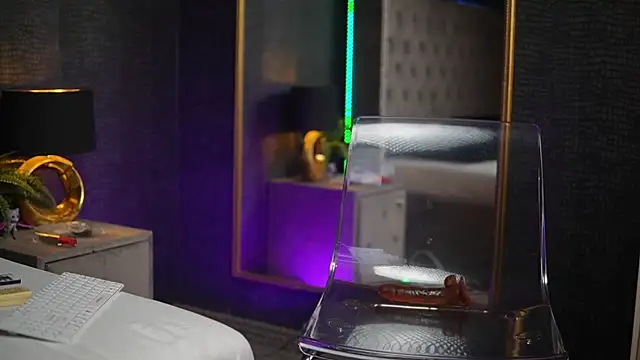 GiaEasyIce's cam snapshot