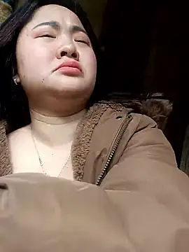 Bee-bgolden's cam snapshot