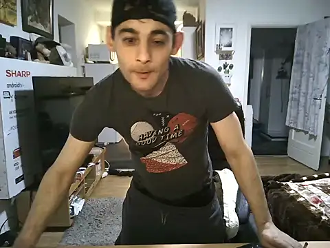 mihaimichael's cam snapshot