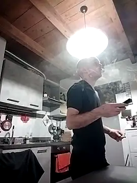 MartinaTiAmo2026's cam snapshot