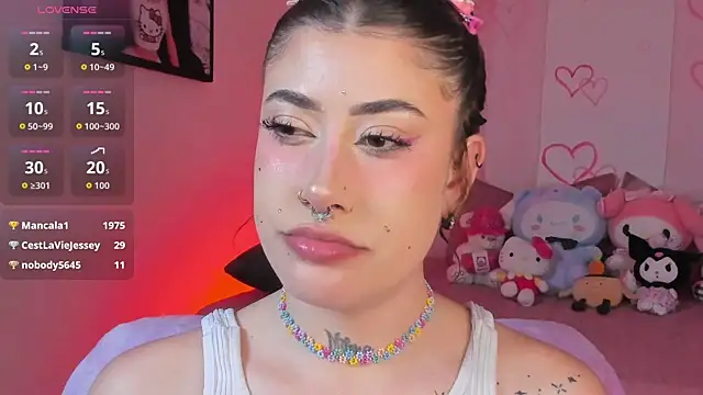 melody_suarez's cam snapshot