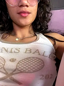 KaitlynLoveCam's cam snapshot