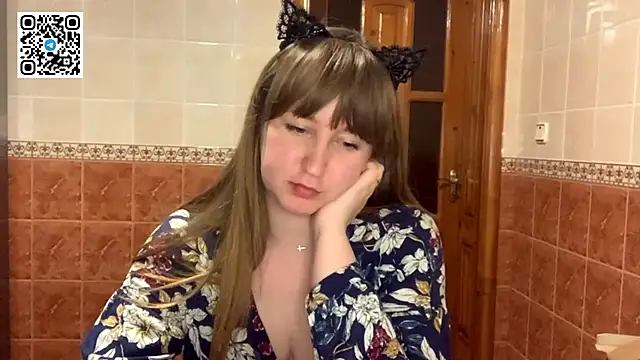 MaroonMoon_'s cam snapshot