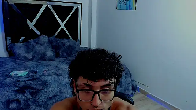 eliasferragamo live sex cam