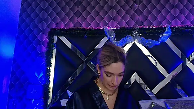 victoriaa_lee_'s cam snapshot