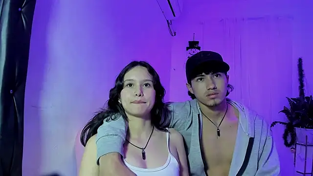 Laura_and_Kevin's cam snapshot