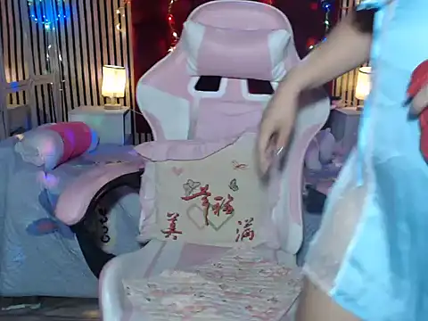 Lyrashane's cam snapshot