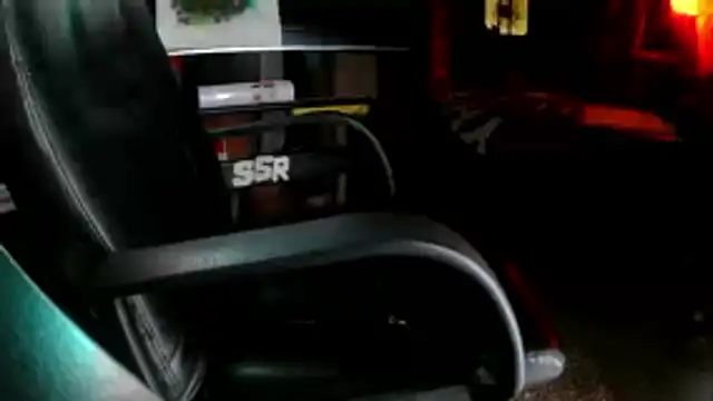 Bowerboi's cam snapshot