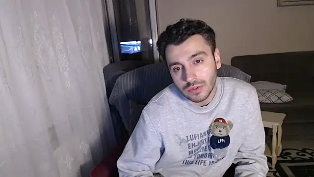 handsomeee04 live sex cam