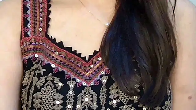 Naina_For_You's cam snapshot