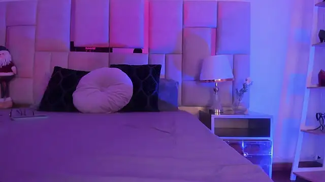 Violett_Sinclair's cam snapshot