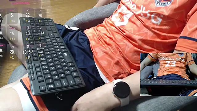 Yasu2000 live sex cam