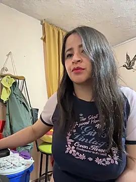 latinfemale live sex cam