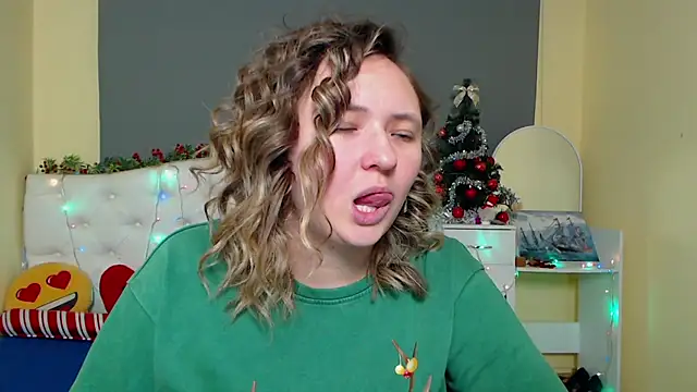 SallyVerda's cam snapshot