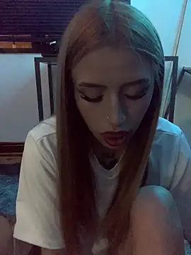 PrettyAshley_'s cam snapshot