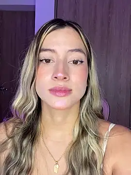 Issabela_G1's cam snapshot