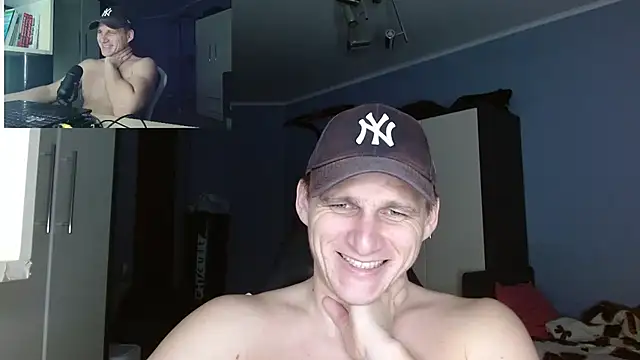 Poliglotjoe1 live sex cam