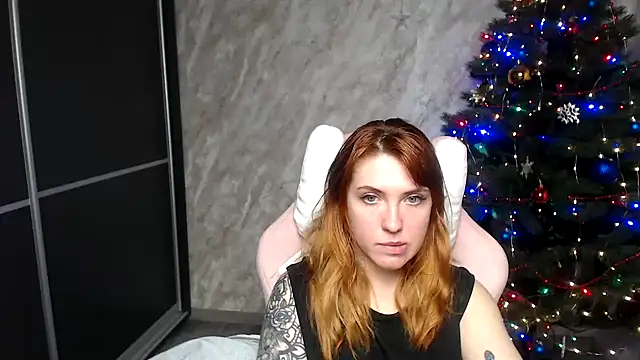 Reginasmilee live sex cam