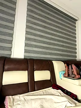 crystal_bunny7 live sex cam