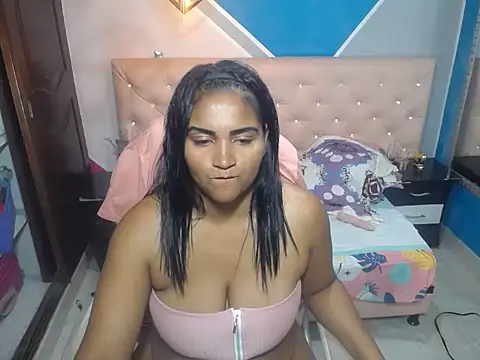 Celeste_wood's cam snapshot