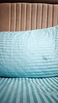 glossy_lipped_pussy's cam snapshot