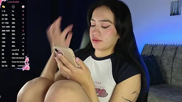 ZaraDames_'s cam snapshot