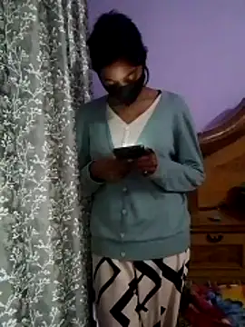 Student12th's cam snapshot