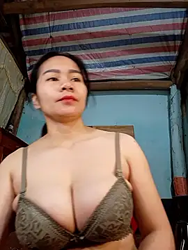 Hotgirl_2zz's cam snapshot