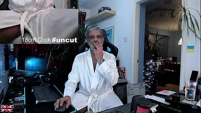 OnlineBossUK's cam snapshot