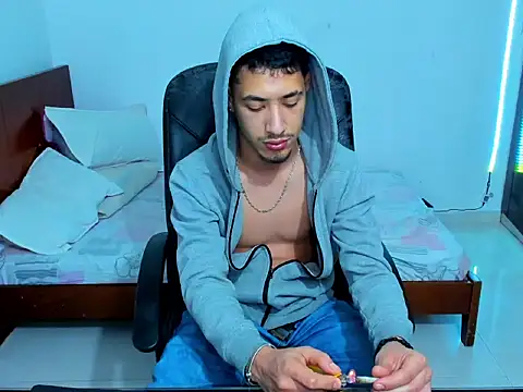 Chandler_ken's cam snapshot